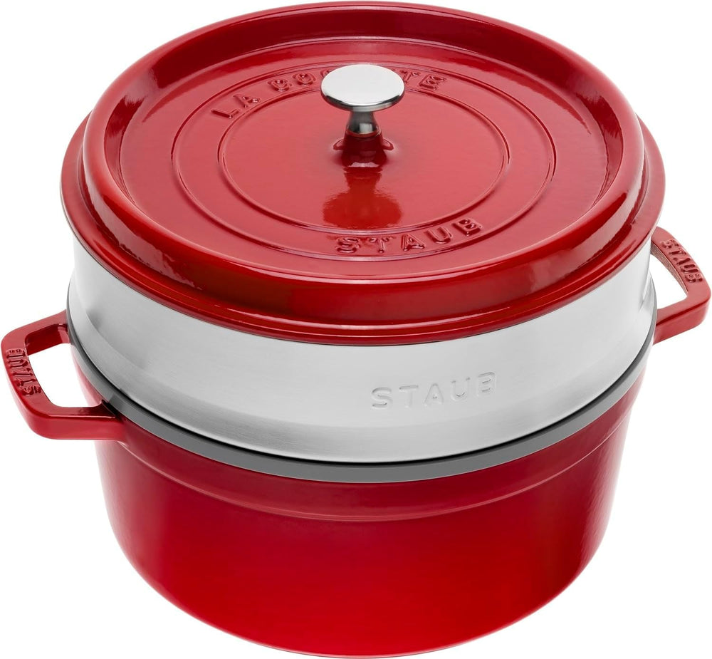 STAUB Gusseisen Bräter/Cocotte, Mit Dämpfeinsatz Aus Edelstahl, Rund 26 Cm, 5.2 L, Aromaregen Funktion Für Optimale Befeuchtung, Für Alle Herdarten Inkl. Induzione e cottura al forno, Kirschrot, Rot Stampi e teglie Naty Shop Rot