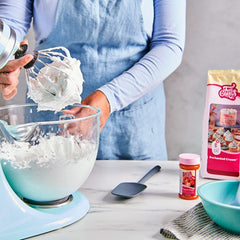 Funcakes Mix Per Enchanted Cream®: Einfach Zu Berübenende, Sehr Leichte Und Flauschige Schneeweiße Creme, Perfekt Zum Füllen Und Abdecken Von Kuchen Oder Als Belag Für Cupcakes, Halal., 900 G Mix per cuocere e cucinare Naty Shop