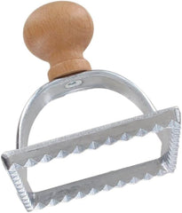 Fackelmann 40922 Formă pătrată pentru ravioli, 6,9 x 6,9 x 7,5 cm