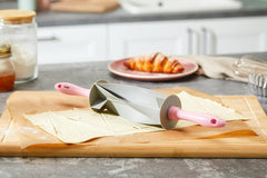 RODILLO CORTADOR DE Croissant, Plastica, grigio/rosa, 18 x 18 x 10 cm