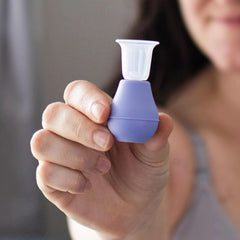 Everter per capezzoli Lansinoh Latch Assist con custodia per mamme che allattano, offre la correzione temporanea di capezzoli piatti o introflessi, coni di 2 misure all'interno della confezione e custodia igienica Accessori per l'allattamento Bebe Naty Shop