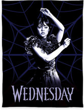 Pătură fleece Herding Wednesday, aprox. 130X170 Cm, 100% poliester, negru Paturi si Cuverturi Besuche den Herding-Store Titlu implicit