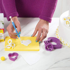 0803022 Set de forme pentru biscuiți Lily, 5 piese, Plastic, Violet, 11,5 x 11,5 x 3 cm