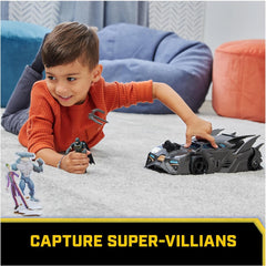 Batmobile fuoristrada Batman DC Comics con catapulta con gancio e cella a griglia sul retro, incluso personaggio Batman da 10 cm per fan dei supereroi dai 4 anni in su Action Figure Naty Shop