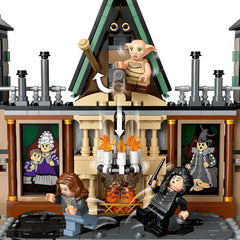 LEGO Harry Potter Tenuta di campagna della famiglia Malfoy, fantastico giocattolo da collezionare ed esporre, regalo per ragazzi, ragazze e fan del mondo magico, idea regalo con 9 minifigure 76453 Set da costruzione Besuche den LEGO-Store