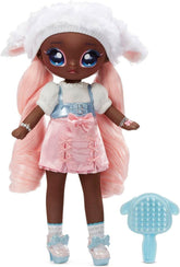 Na! Na! Na! SurpriseTeens Modepuppe - Sammlerpuppe - 28 cm weiche Stoffpuppe, inspiriert durch Schafe - Mit rosa Haaren - Lila Lamb