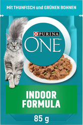 Hrană umedă pentru pisici PURINA ONE Indoor Formula, bucăți fragede în sos pentru pisici de casă, cu ton, pachet de 26 (26 x 85g)