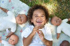 Miniland Dolls: Afrikanische Puppe 32 cm mit weichem Körper. Lieferung in Geschenkbox.
