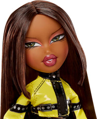 Bratz Scorchin' Sasha - Enthält 1 Modepuppe mit Outfit und Zubehör, Motorsport-Inspirierte Puppen, Niedliches Spielzeug für Mädchen