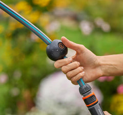 Cutie de furtun de perete fără fir Gardena PowerRoll XXL solo: Tambur automat pentru furtun cu furtun de grădină de 40 m, ghidaj pentru furtun și RollControl, alimentat cu baterii, rezistent la UV și îngheț (18647-55)