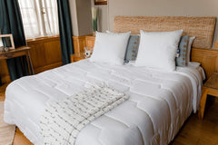 COLAS NORMAND Plapumă antiacarieni și antibacteriană, ușoară, 200 X 200 cm, efect de lungă durată, igienă perfectă, microfibră, moale și confortabilă, lavabilă, franceză, albă 53130248 Plapumi si pilote Naty Shop