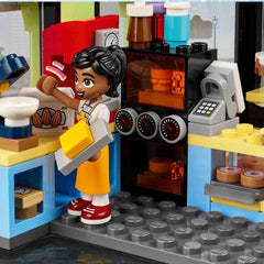 LEGO Friends Heartlake City Café, giocattolo per bambini, panetteria giocattolo, idea regalo per ragazze e ragazzi 6+, set di 3 personaggi da gioco e figura del cane 42618 Set da costruzione Besuche den LEGO-Store