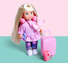 Simba Evi Love Travel Fun – Puppe (12 cm) mit Koffer zum Öffnen & Reise-Zubehör, kreatives Rollenspiel für Kinder ab 3 Jahren