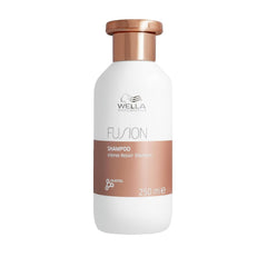 Wella Professionals Fusion Intense Repair - Cura professionale per capelli spezzati Doccia e bagno Wella Shampoo 250 ml