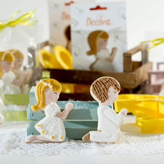 0803038 Formă de biscuiți Împărtășanie Fetiță 8,5 x 6 x 2 Î cm