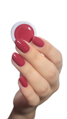 Oja UV alessandro Striplac Be My Lover – Delicată și de lungă durată – Îndepărtare ușoară datorită tehnologiei de îndepărtare peel-off – Vegană și cruelty-free – 8 ml