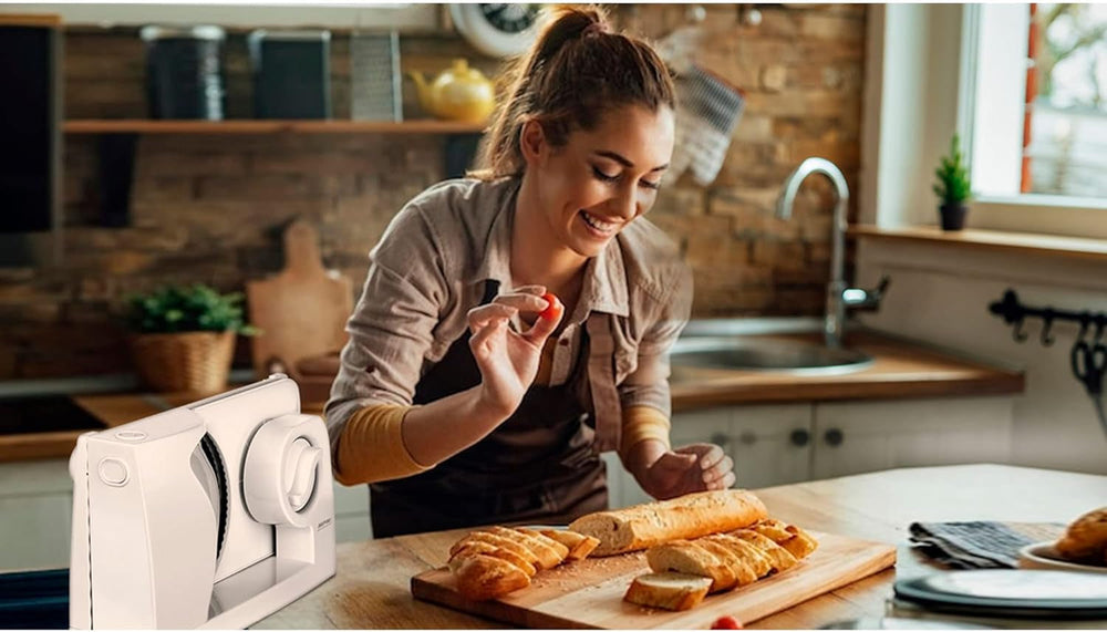 MPM MKR-05 Affettatrice elettrica universale, spessore di taglio regolabile fino a 15 mm, 150 W Trituratori e Affettatrici Naty Shop