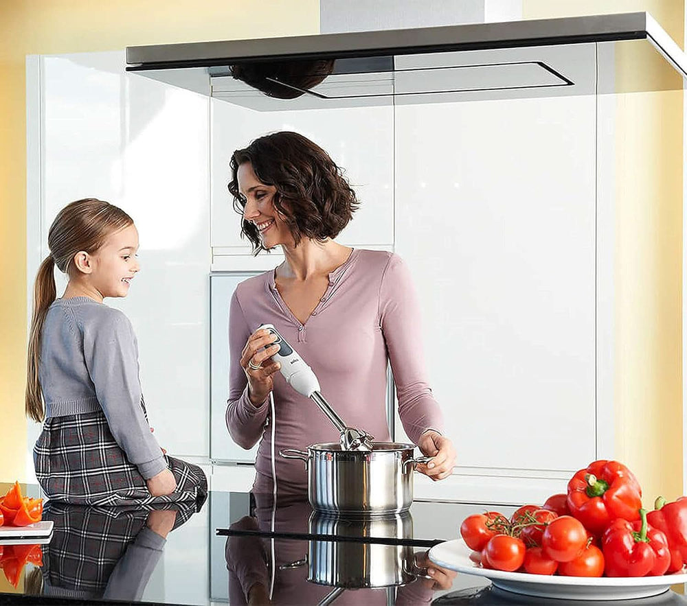 Braun Multiquick 3 MQ 3135 Sauce Stabmixer – Pürierstab Mit 11 Geschwindigkeiten plus Turbo-Stufe & Edelstahl-Mixfuß, 750 Watt, Inkl. 600 Ml Mix-/Messbecher, Schneebesen & Zerkleinerer, Weiß/Grau Bucatarie Naty Shop