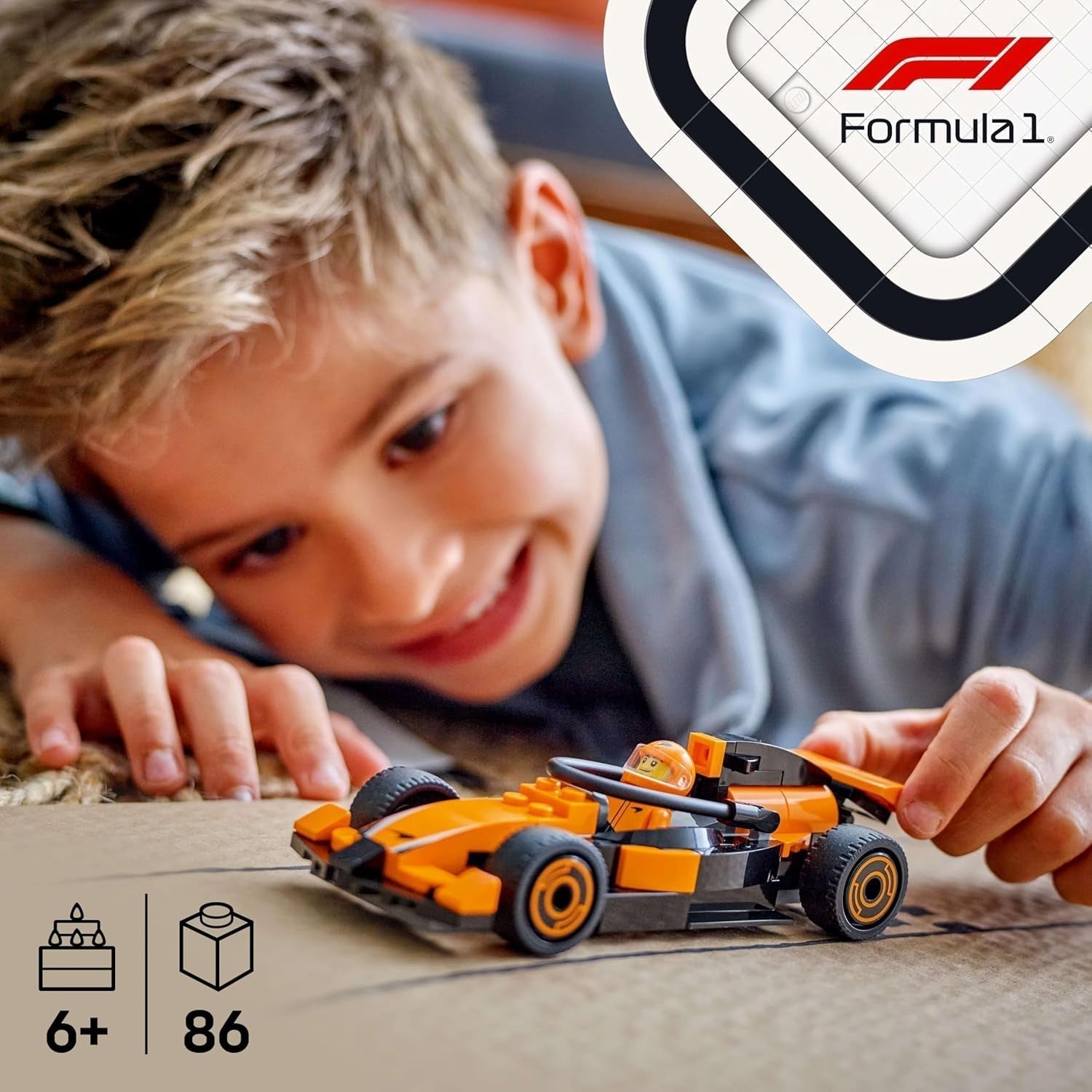 LEGO City Pilota di F1 con auto da corsa Mclaren - Modello giocattolo di Formula 1 con auto da corsa e minifigure - piccolo regalo per ragazzi e ragazze dai 6 anni o appassionati di sport motoristici 60442 Set da costruzione Besuche den LEGO-Store