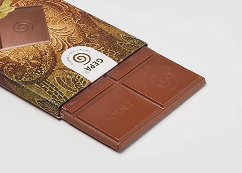 Cardamomo biologico, cacao 38%, confezione da 100 g