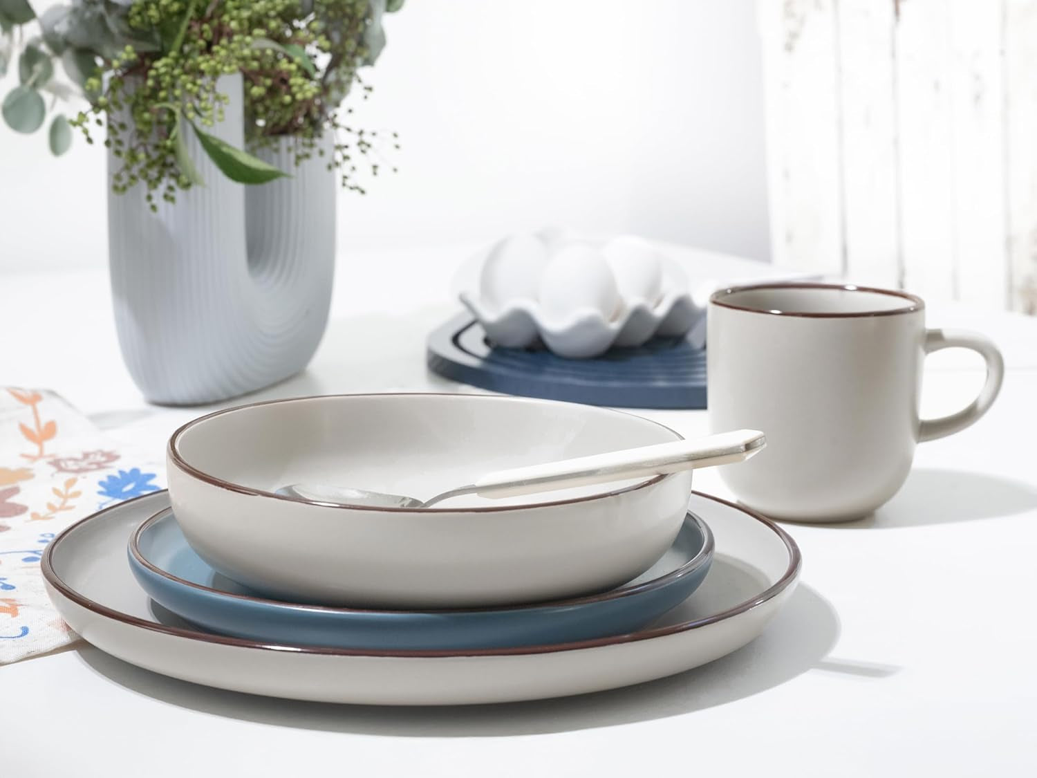 CreaTable, 21016, seria Modern Scandic albastru-gri, set de veselă cu 16 piese, serviciu combinat din gresie, potrivit pentru mașina de spălat vase și cuptorul cu microunde, producție de calitate