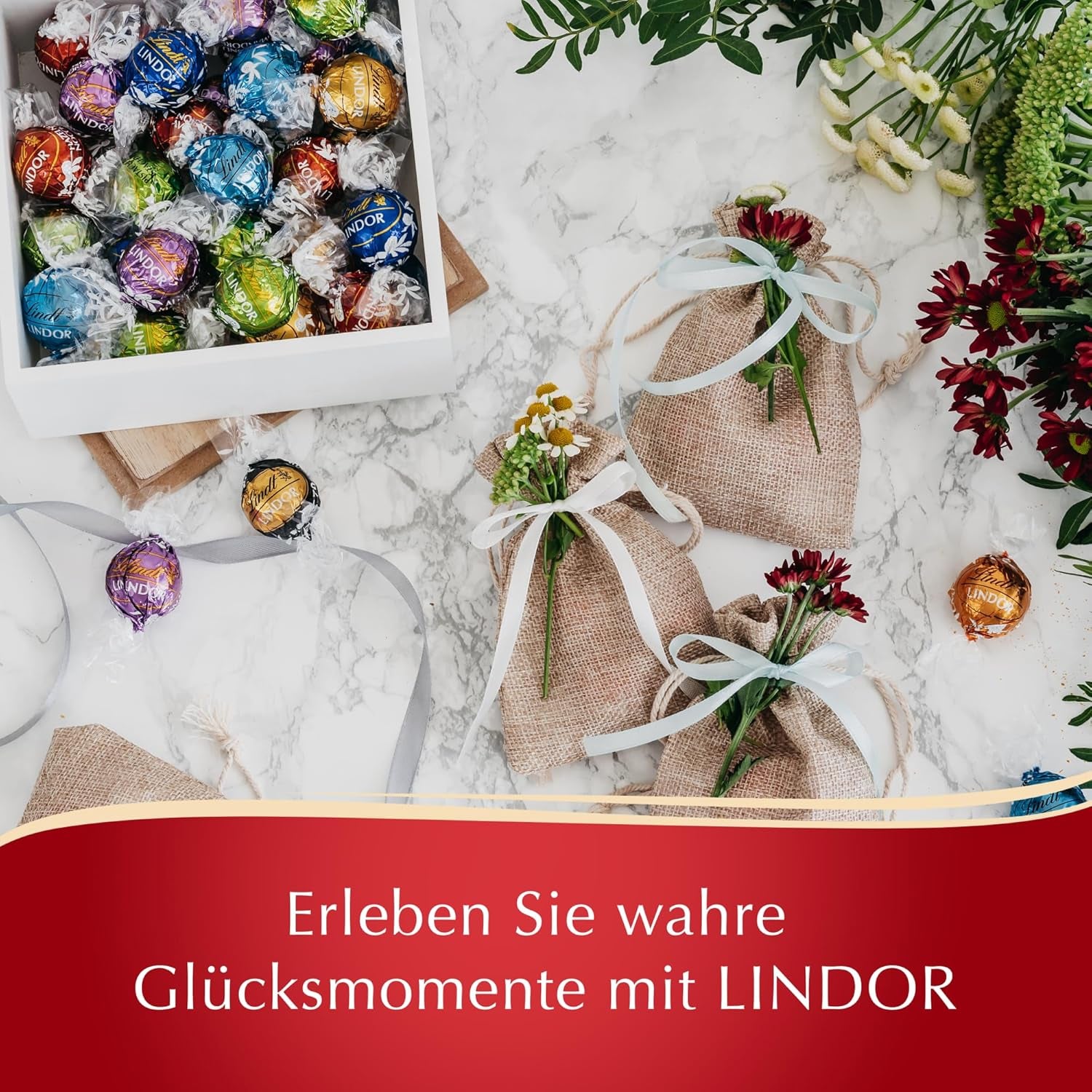 Cioccolata Lindt | Assortimento LINDOR | 1371g | 110 tartufi di finissimo cioccolato con ripieno scioglievole in bocca | Regalo di cioccolato da condividere