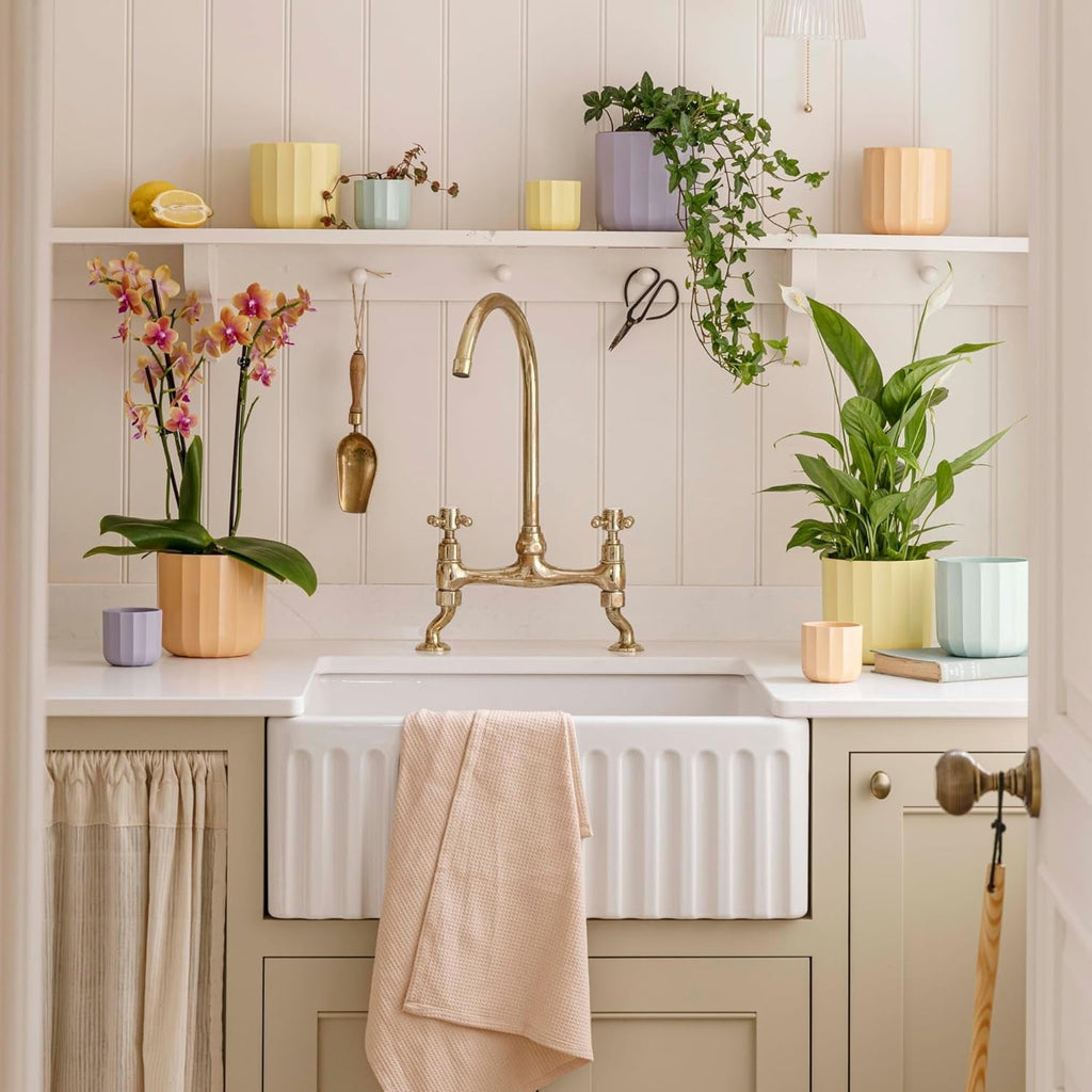 Ghiveci ceramic, model geometric în formă de lămâie, 12 x 12 cm