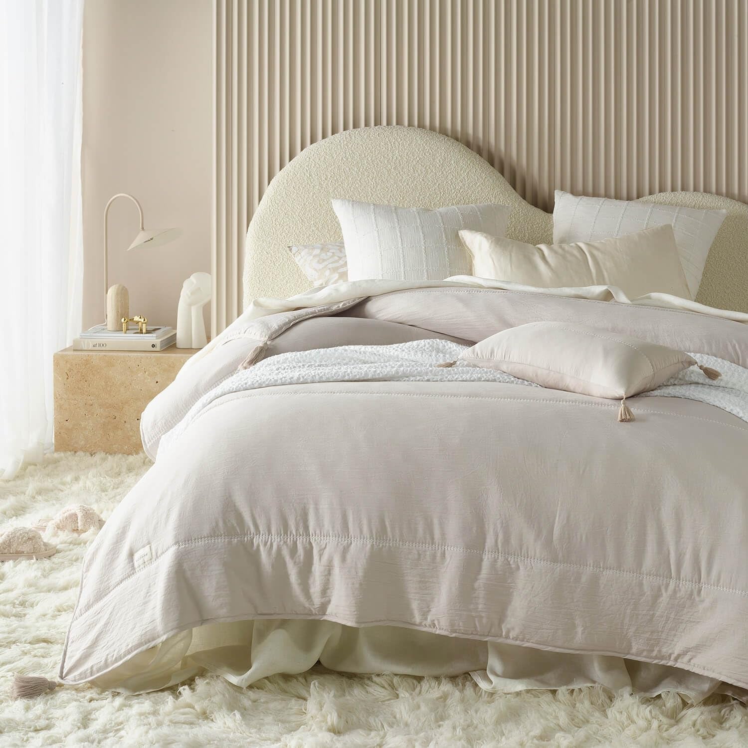 ROOM99 Noemi Elegante copriletto color panna 170 X 210 Cm Copriletto versatile come copriletto o divano Coperta per letto e divano Stile trapuntato Ideale come copriletto Letti e Coperte Besuche den ROOM99-Store Beige 200X220