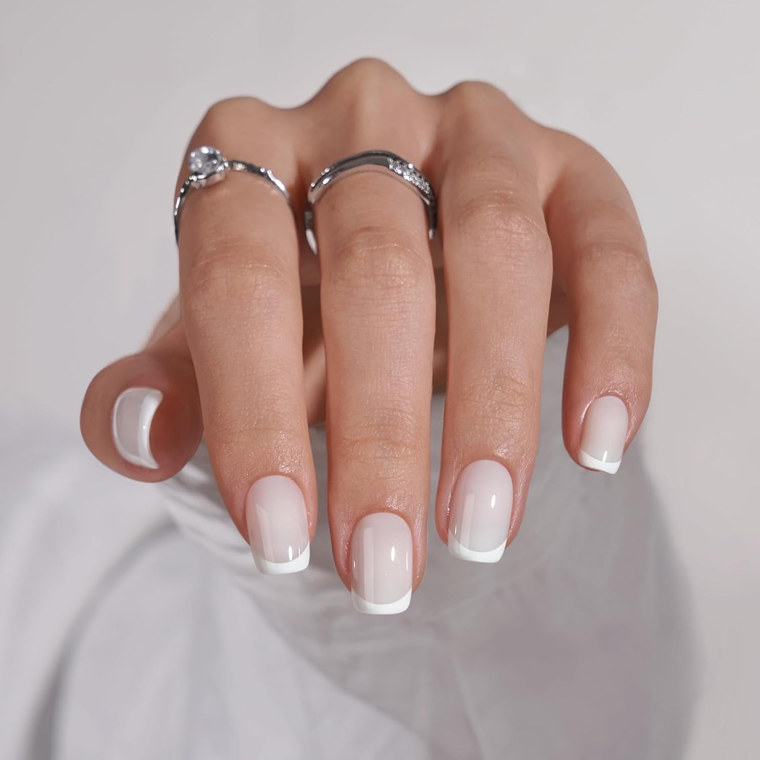 Btartbox Unghii False Scurte și Pătrate, Model Baby Boomer, pentru Lipire, Unghii False Albe, Roz Gradient, Unghii Artificiale Scurte cu Lipici de Unghii, 30 Bucăți Unghii False Artificiale Pătrate