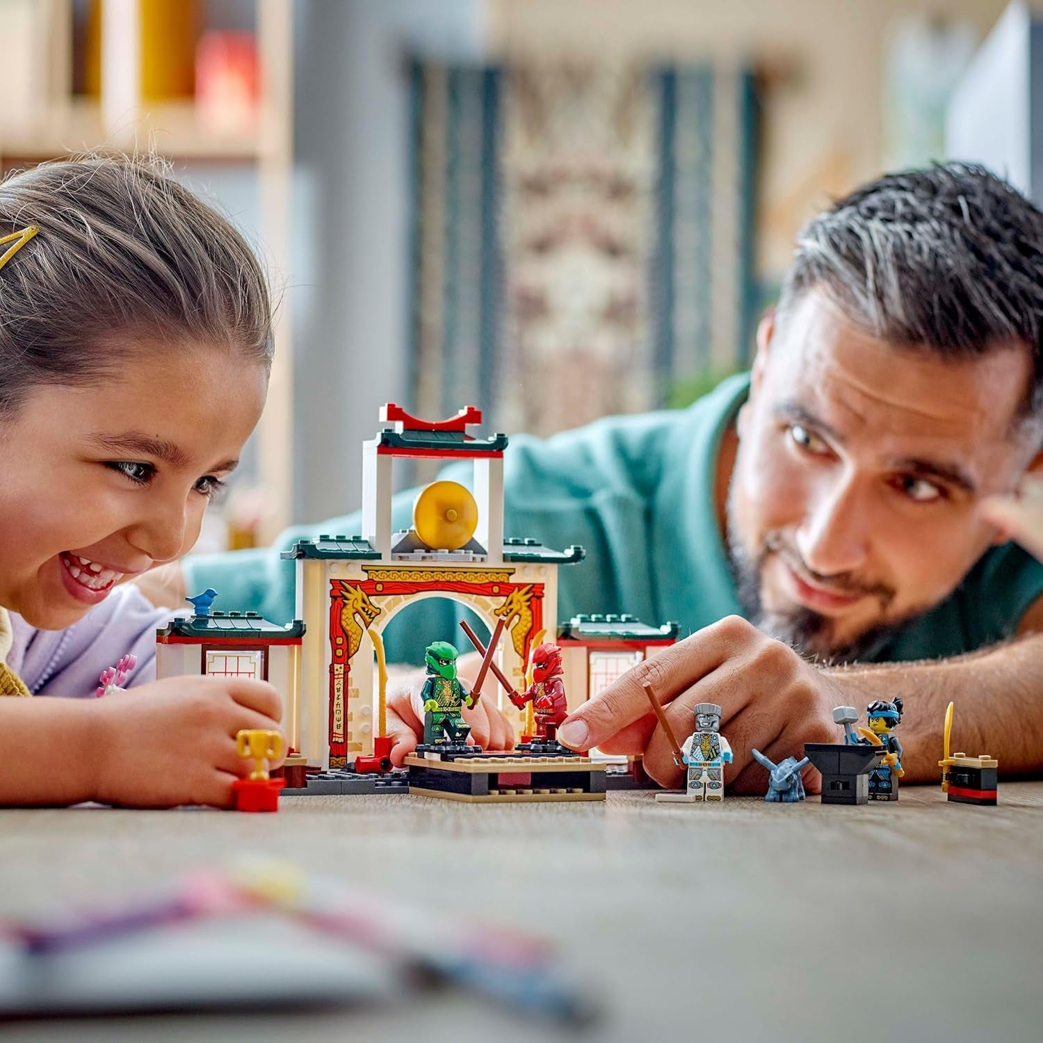 LEGO NINJAGO Spinjitzu-Tempel der Ninja - Spielset mit 4 Minifiguren und 1 Drachen Figur - Bauset - Weihnachts- oder Geburtstagsgeschenk für Jungen und Mädchen ab 4 Jahren 71831