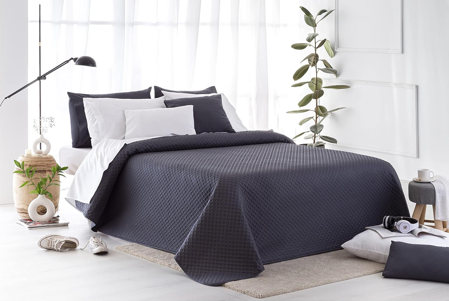 Todocama Fine Boutique copriletto con motivo piqué, per primavera, estate, autunno e inverno, 100% microfibra super morbida, coperta multifunzionale, 140/150/160-250 X 260 cm, grigio chiaro Letti e coperte Besuche den Todocama-Store Grigio scuro 200 X 260 cm