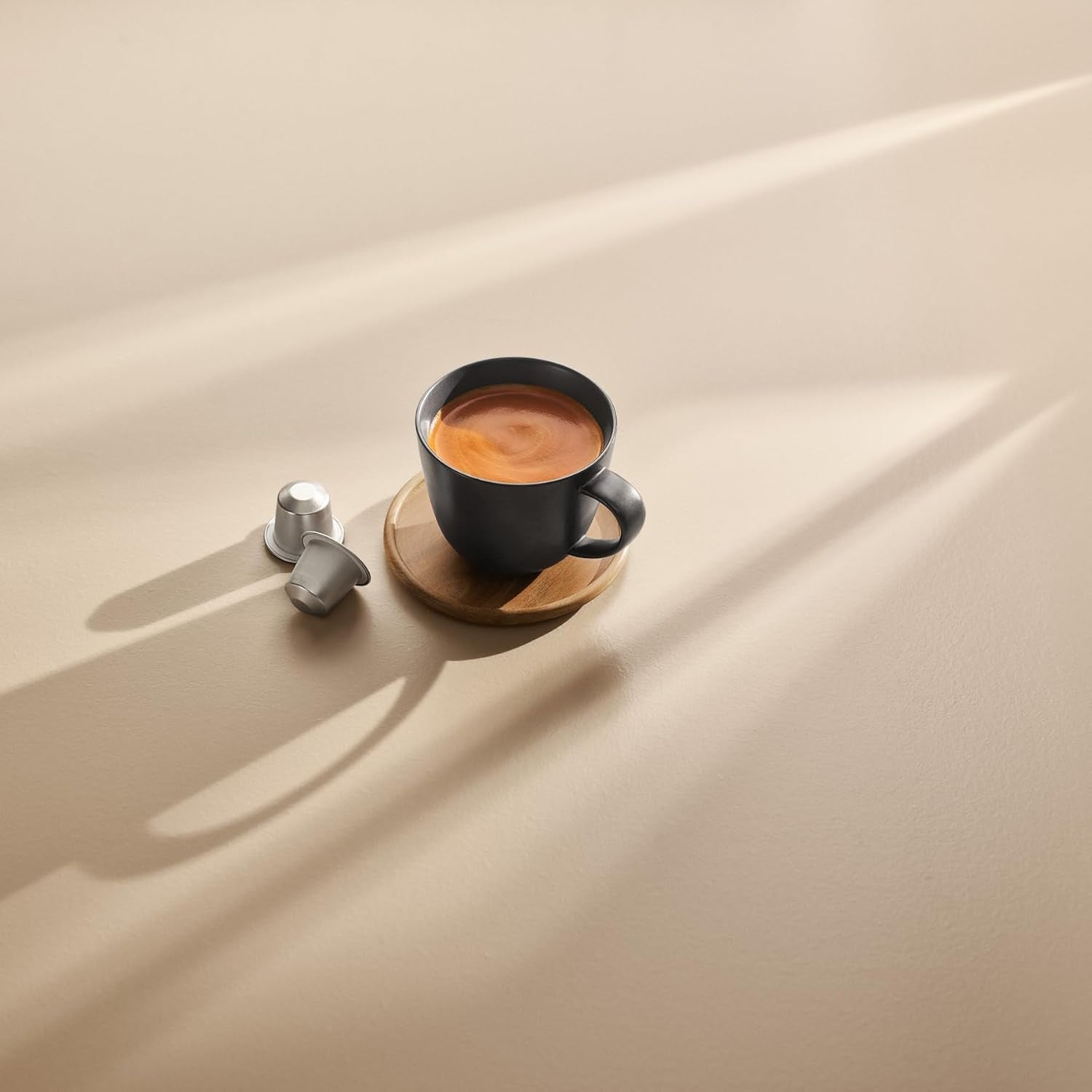 Melitta Barista Ristretto Kaffee-Kapseln 20 Stück je 5,5g, gemahlen, in Portionskapseln für Nespresso*-Maschinen, Vollmundig, Noten von dunkler Schokolade