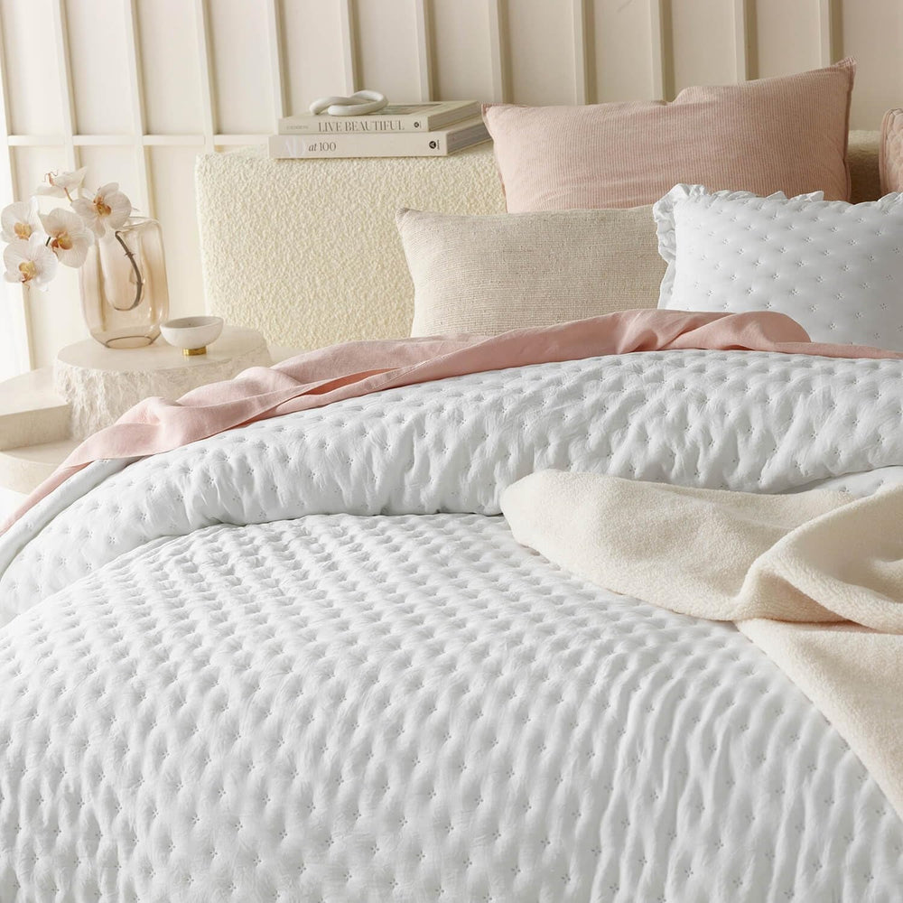 Molly Elegante copriletto bianco 220 X 240 cm Copriletto versatile come copriletto o copridivano Coperta per letto e divano Stile coperta Ideale come copriletto Letti e coperte Besuche den ROOM99-Store