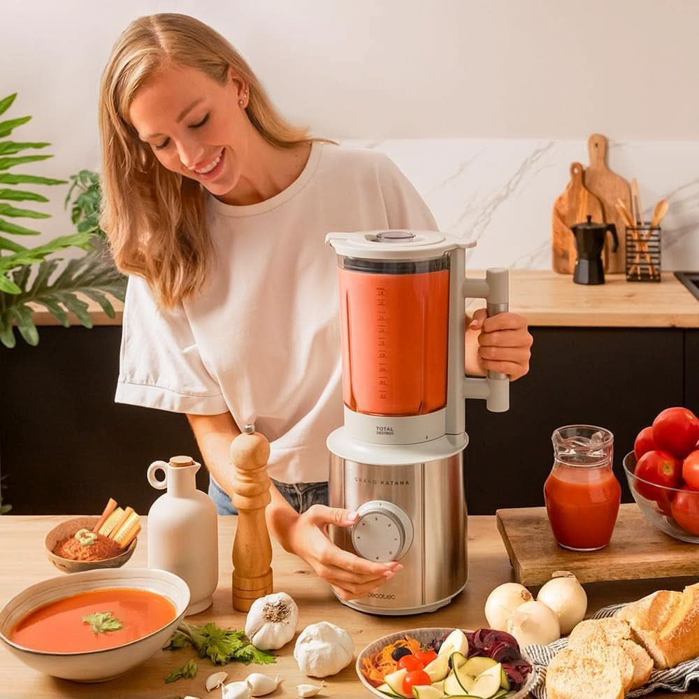 Cecotec Robot da cucina Grand Katana 2700MAX Total Destroy W. Maximalleistung 2700W, Gegenläufige Technologie, 8-Klingen-Messer Mit Schwarzer Titanbeschichtung, Thermoresistenter Krug 1.8L Mother and Child Naty Shop