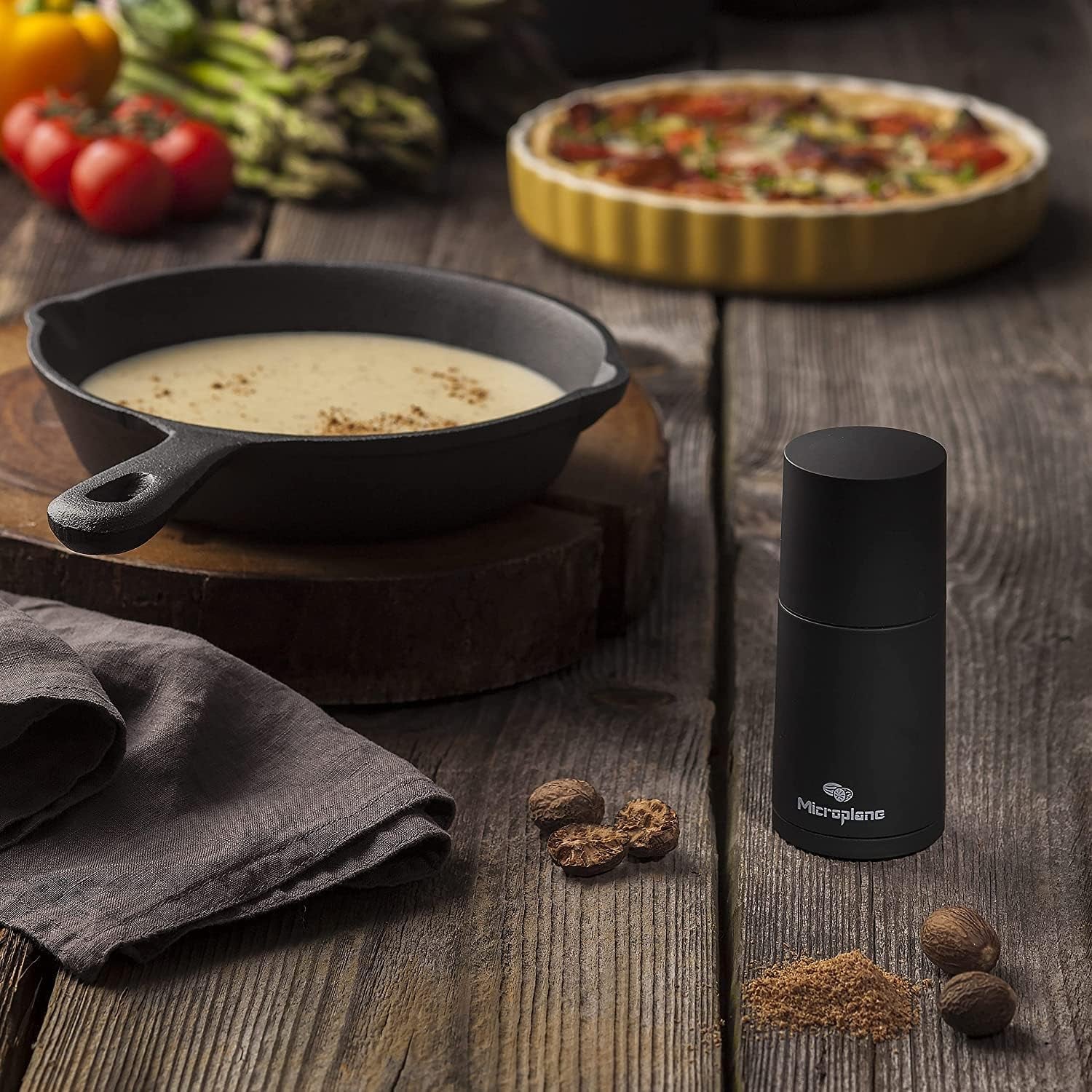 Macinaspezie Microplane Nero per Noce Moscata, Cannella, Fava Tonka, Pepe Lungo e Altre Spezie Secche Macina e Macinini Naty Shop