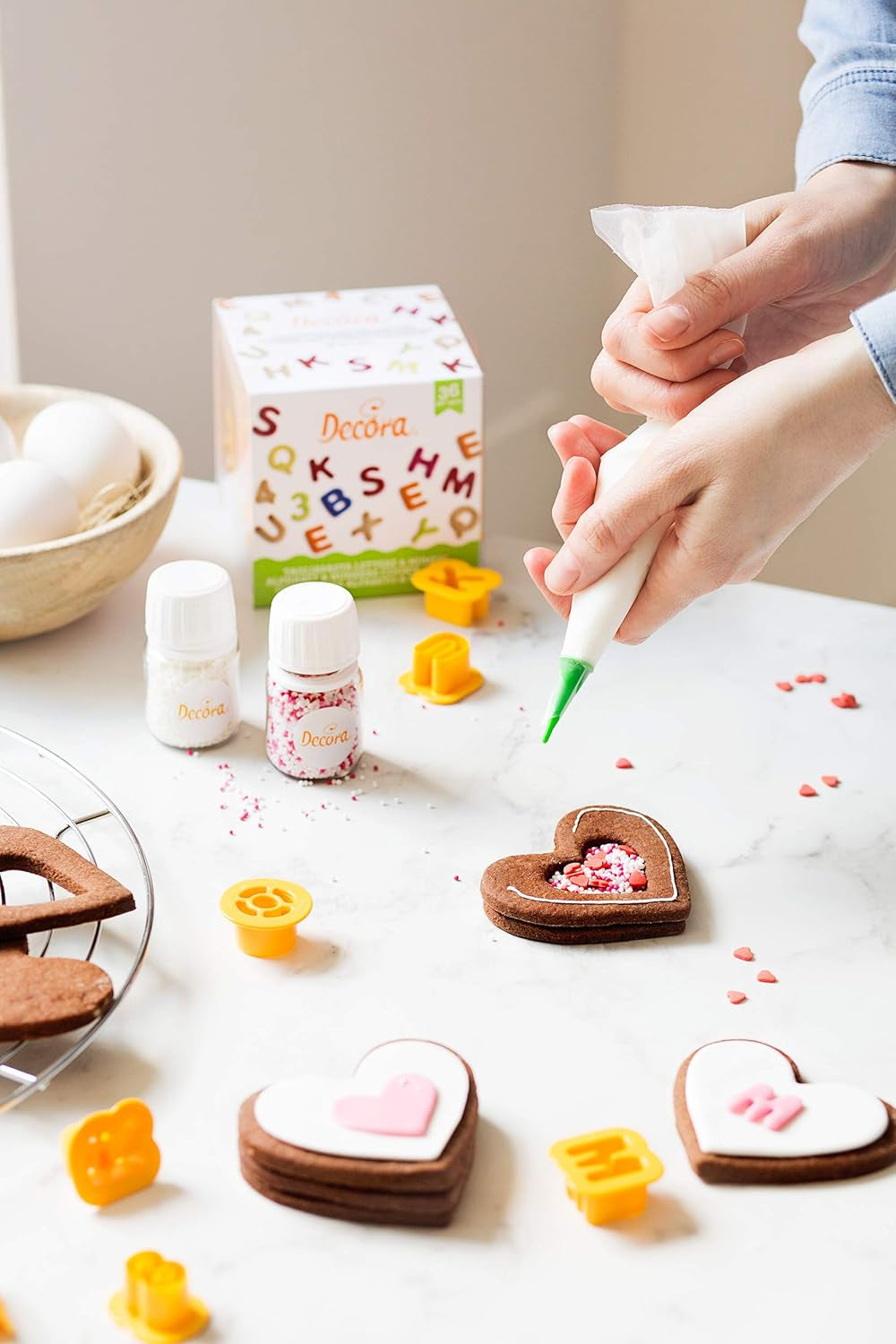 , 0255084 Kleines Buchstaben- und Zahlen-Ausstechformen-Set 2 X H 1,6, Das ideale Set zur Herstellung von Fondant- oder Gummidekorationen, Made in Italy, 36 Stück-Packung.