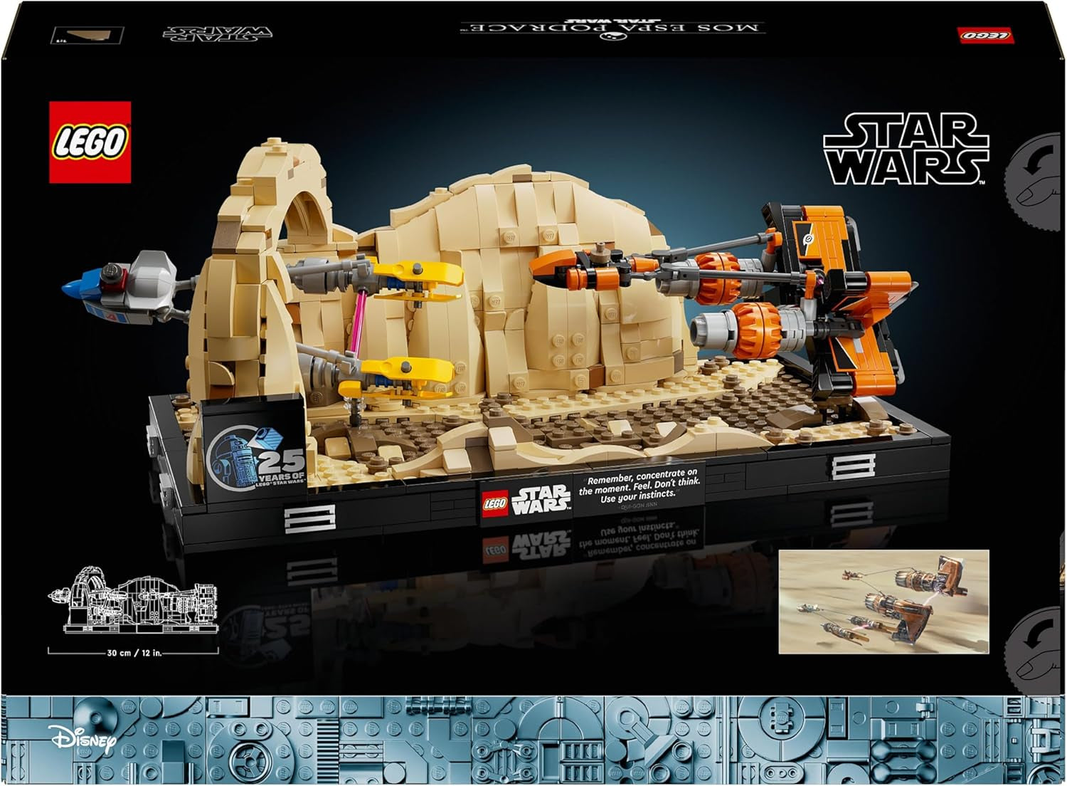 LEGO Star Wars Pod Race in Mos Espa - Diorama, Set pentru adulți, Kit model Amenințarea întunecată, include Podracerul lui Anakin Skywalker, piesă de colecție, cadouri pentru bărbați și femei 75380 Seturi de constructie Besuche den LEGO-Store