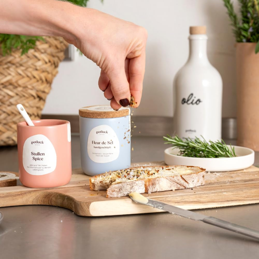 Potluck | Spezie Stullen | Gewürzzubereitung im Keramiktopf | 60 g| Vegano, senza glutine e con ingredienti naturali