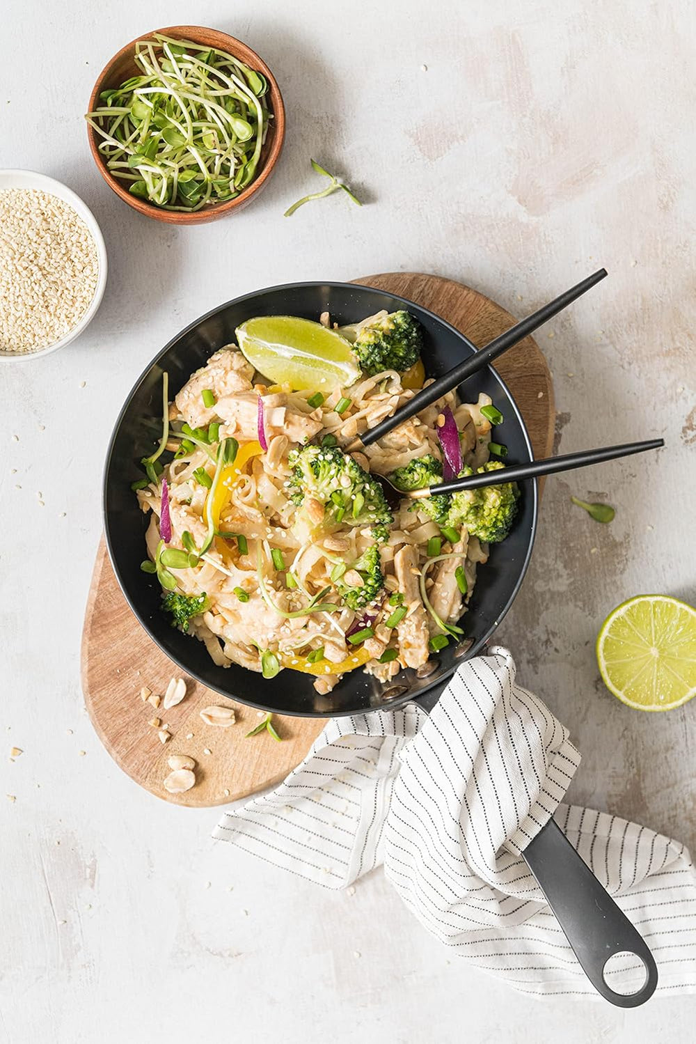 Tagliatelle Shirataki dietetiche | Tagliatelle Konjac a basso contenuto di carboidrati | 200 grammi di tagliatelle dietetiche solubili in acqua vegane a basso contenuto calorico, senza grassi, senza soia, senza glutine