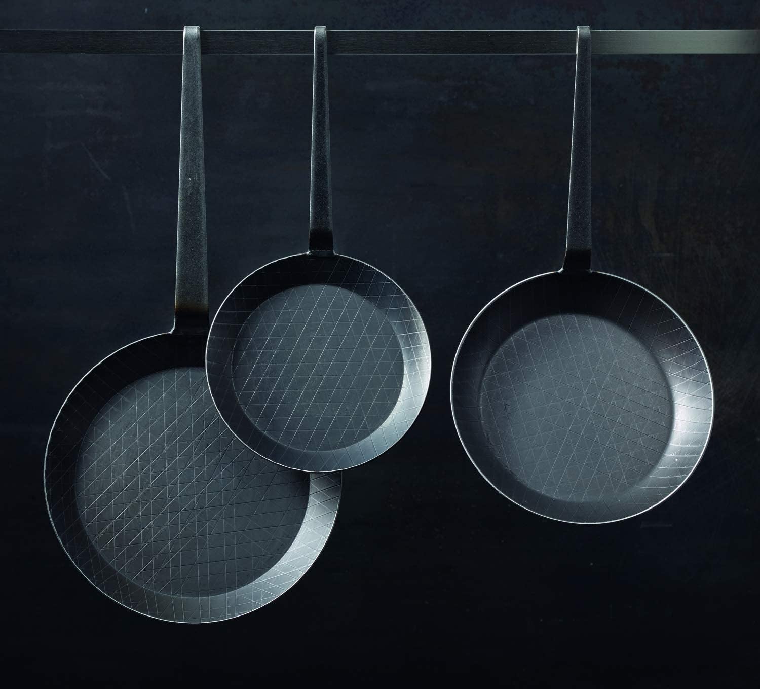 RÖSLE Serie 1888 Padella in Ferro Battuto, Alta Qualità, Bordo Alto per Patatine Fritte Croccanti e Carne Arrosto Rapida, Adatta per Grigliare e Induzione Pentole e Padelle Naty Shop