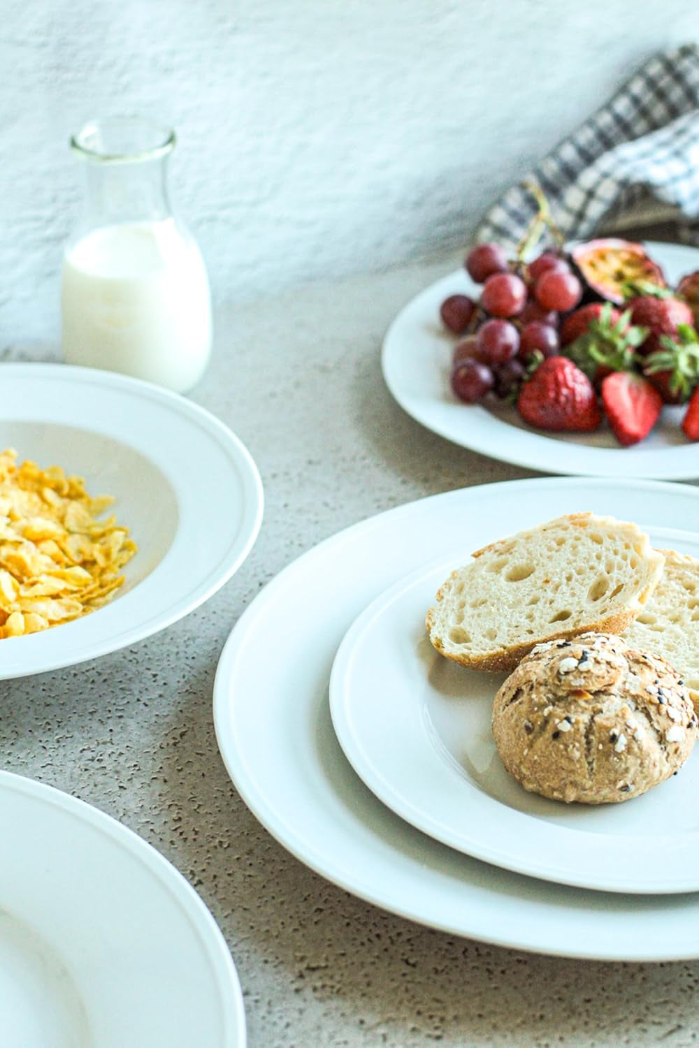 Set de veselă din porțelan MÄSER Arlona, 18 piese pentru 6 persoane, atemporal și elegant, alb