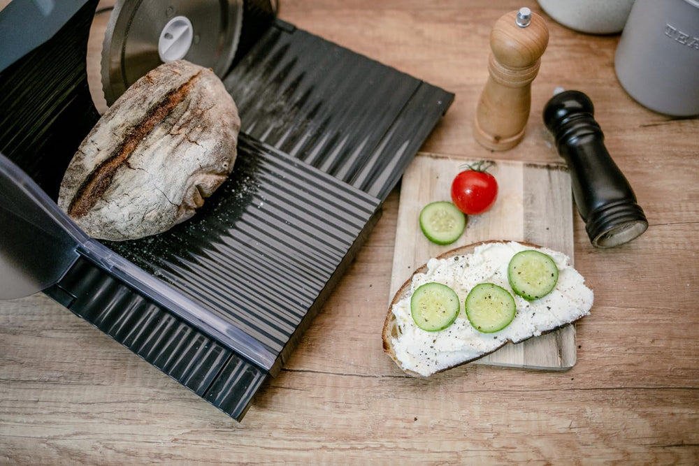 Affettatrice multifunzione Steba, spessore di taglio regolabile fino a 17 mm, protezione per le mani Affettatrici Rasnite e Naty Shop