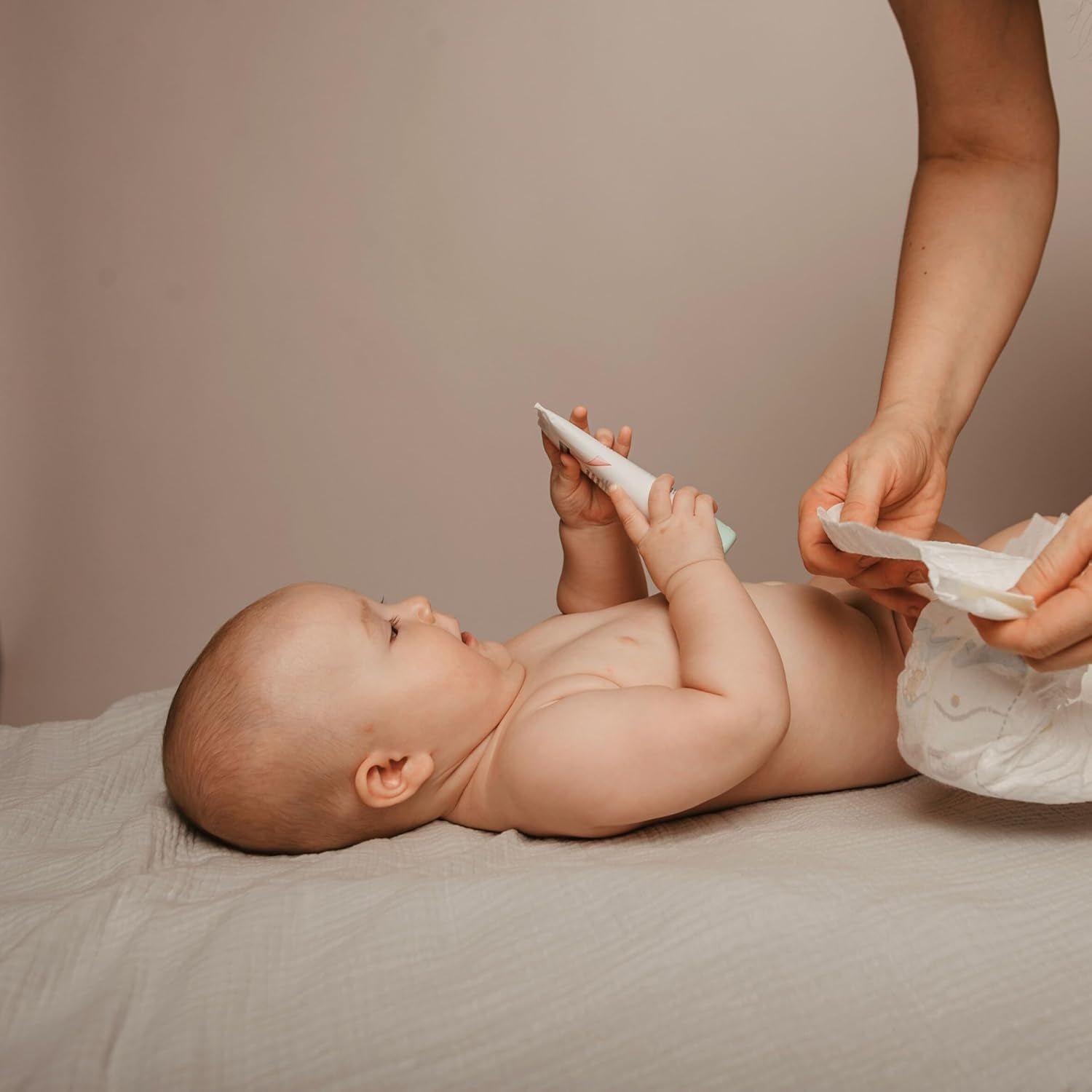 Suavinex Aqua Care Baby Salviettine umidificate 60 salviette detergenti 99% fibre vegetali acquatiche Aloe Vera Senza profumo Senza alcool Dermatologicamente testato Adatto per pelli sensibili