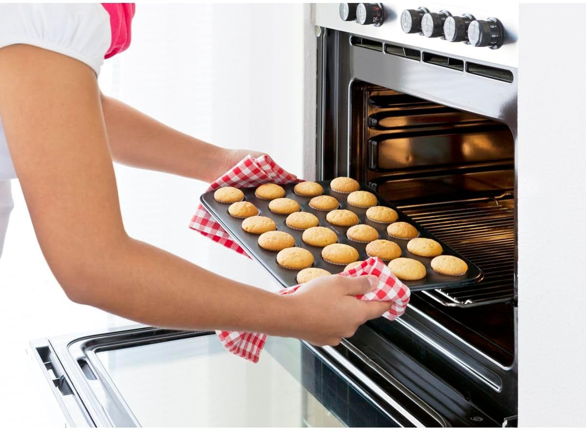 Zenker 6541 Nero Metallizzato 24Er Mini-Muffinform – Antihaftbeschichte Für Perfekte Mini-Muffins, Ø 4.5 Cm, ​​​​Made in Germany Stampi e teglie da forno Naty Shop