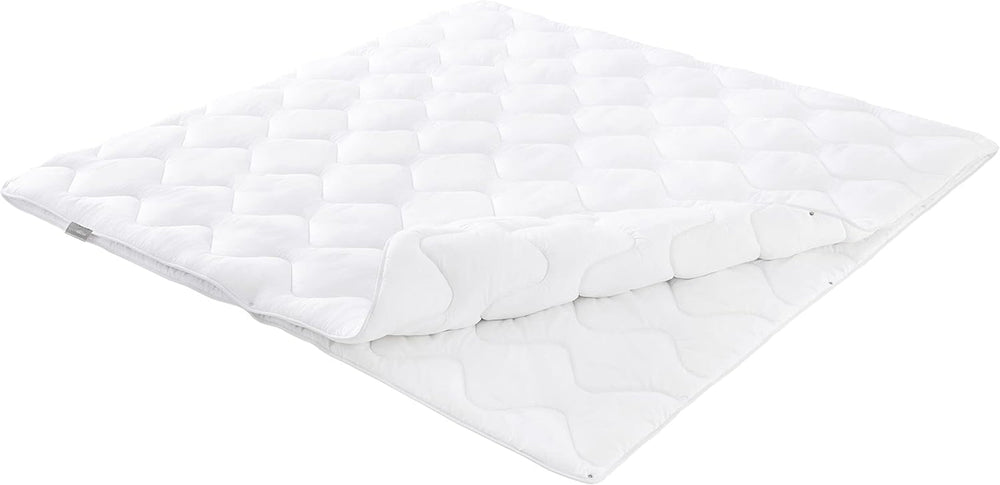 Coperta basic Traumnacht 4 stagioni, Per ogni stagione, Con comoda fodera in morbida microfibra 135 X 200 Cm, Bianco, Certificato Oeko Tex, Sviluppata in Germania Piumini e trapunte Naty Shop 4 stagioni 135 X 200 Cm