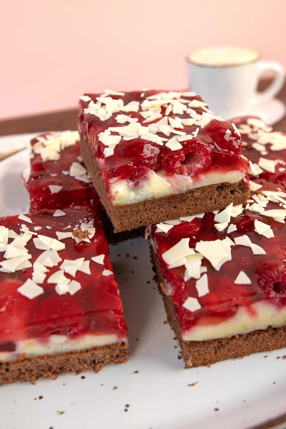 RUF Kleiner Himbeer-Schokokuchen, Mini-Kuchen Mit Feiner Puddingcreme, Himbeeren Und Weißen Schokoraspeln, Inkl. Backform, 1X252G Miscela per panificazione e cottura Naty Shop