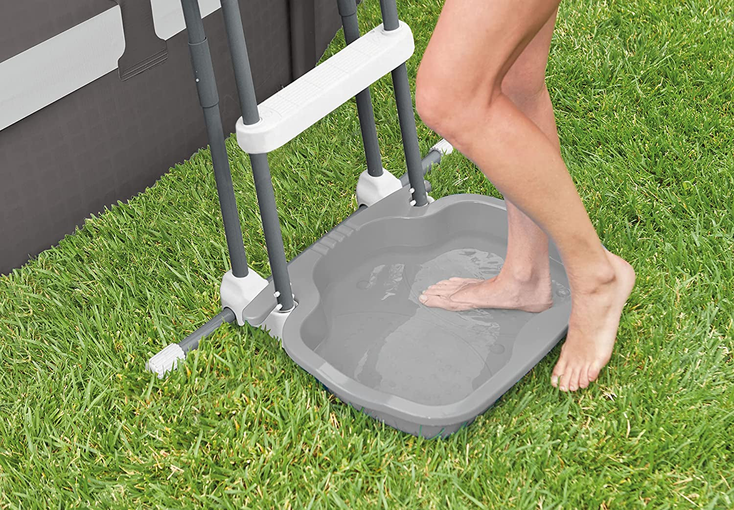 Scaletta di sicurezza 28076 per piscine alte 122 cm, grigia e Pediluvio - Accessori piscina - Pediluvio per piscina - 56 x 46 x 9 cm