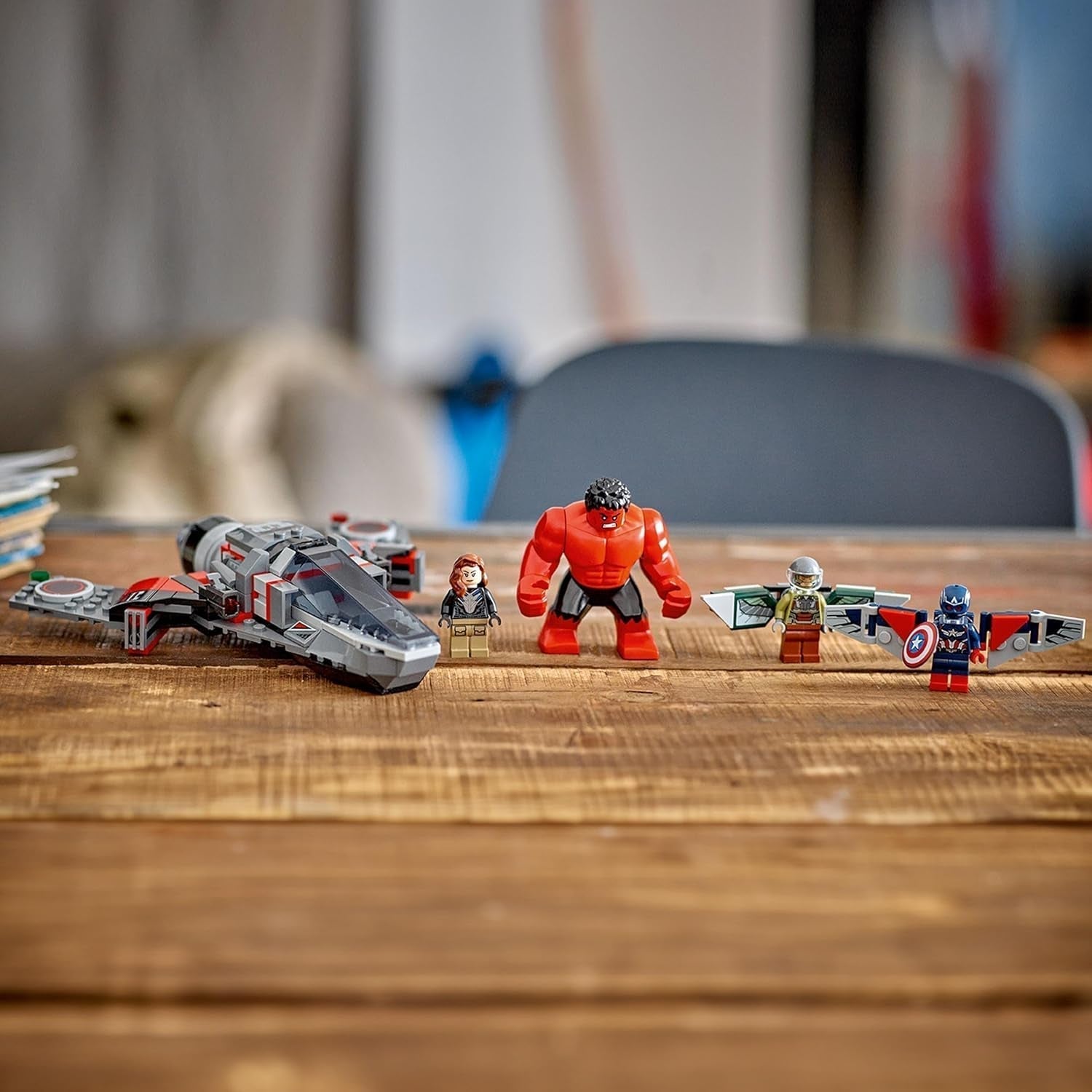 LEGO Marvel Resa dei conti tra Capitan America e Hulk Rosso Regalo per bambini Jet Set costruibile Giocattolo da supereroe per ragazzi e ragazze Giocattolo da costruzione Avventura di 8 anni 76292 Set da costruzione Besuche den LEGO-Store