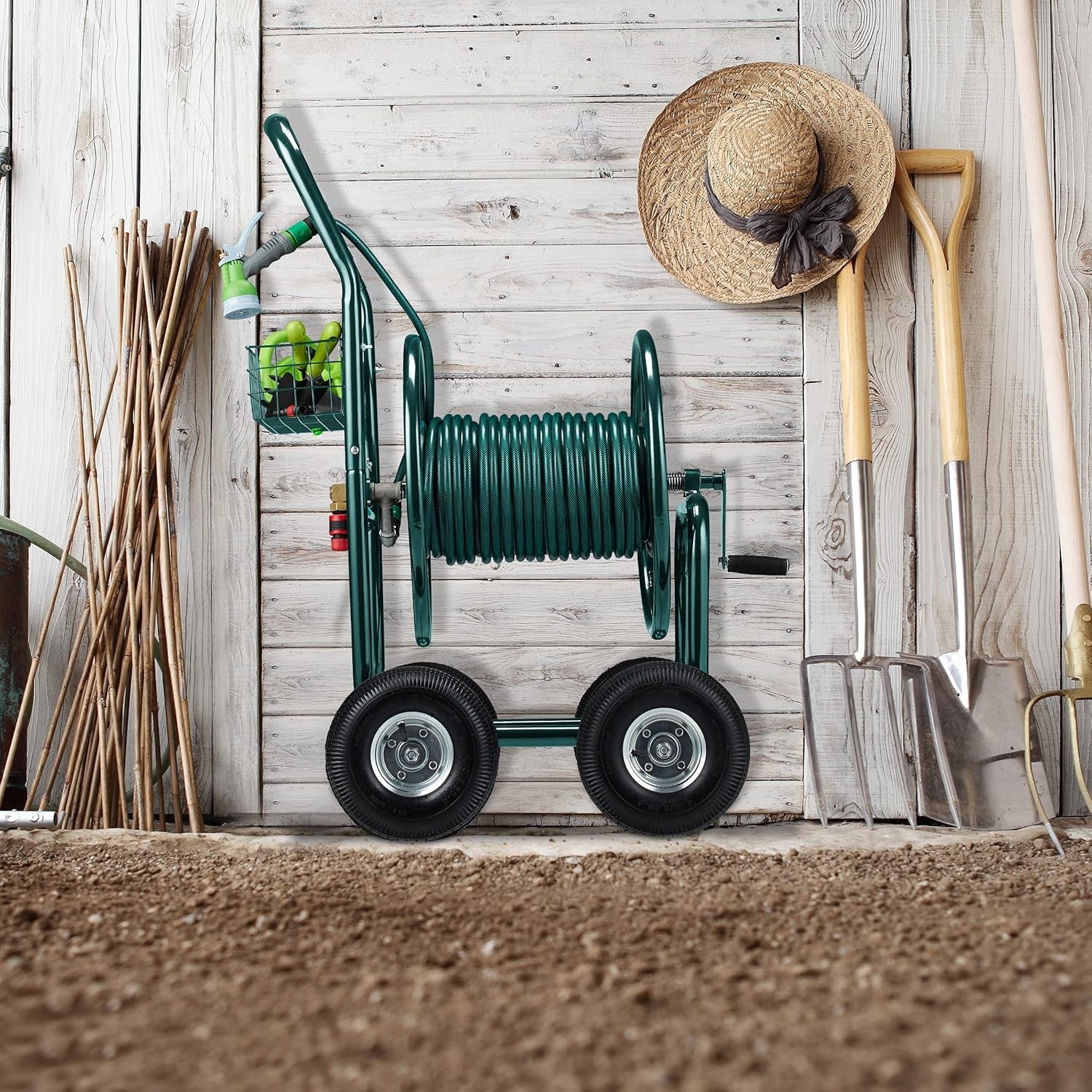 Cărucior furtun Relaxdays, până la 90 m, 4 anvelope pneumatice, cuplaj clic, rolă metalică pentru furtun, distribuitor furtun cu coș, verde