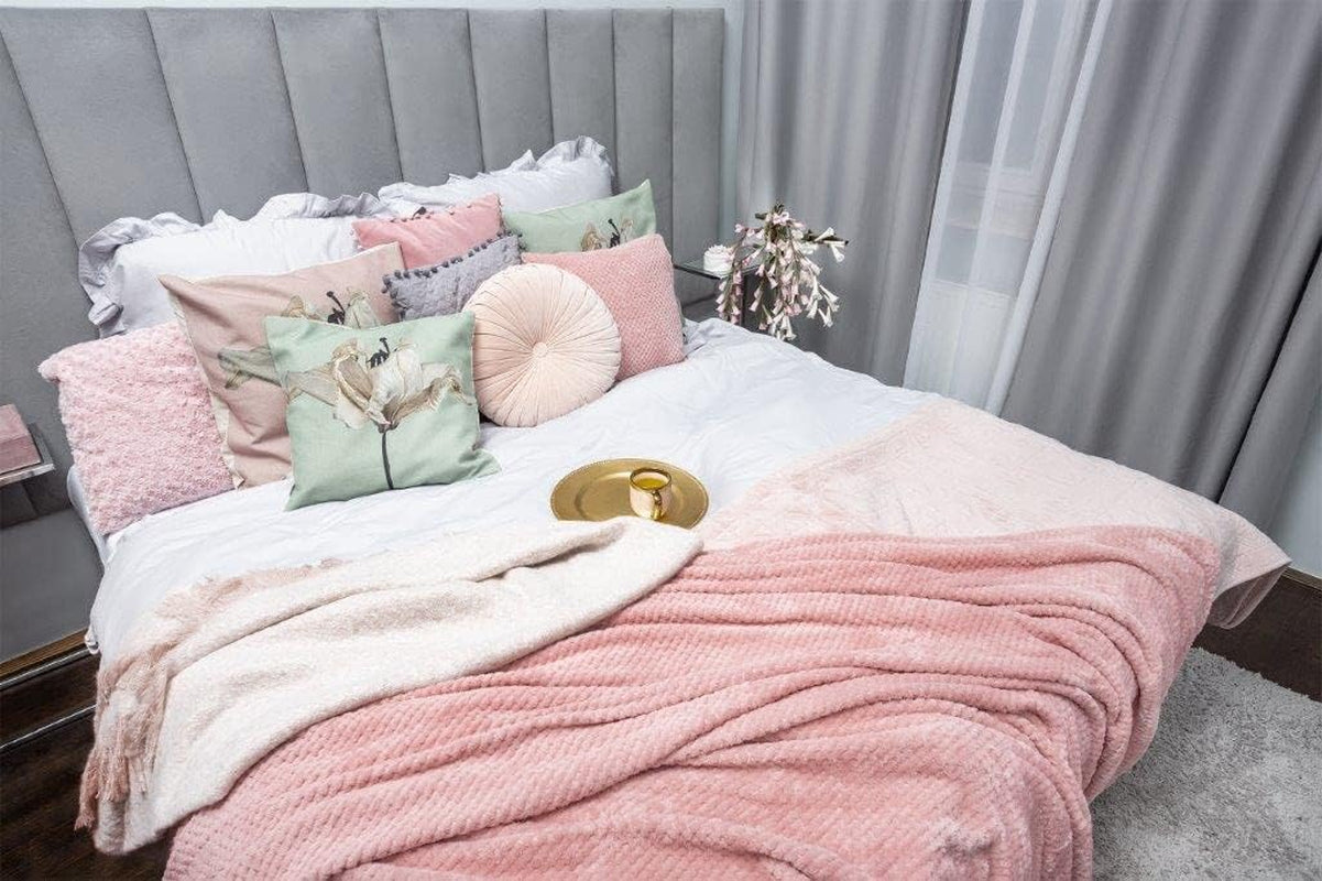 HOMLA Soffice e calda coperta in pile rosso - per divano e letto Comoda coperta Coperta per divano Coperta per soggiorno - di facile manutenzione 150 X 200 cm Letti e coperte rosa Besuche den HOMLA-Store